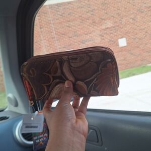 NUEVA Embroidered Floral Zip Wallet - Brown & Rust